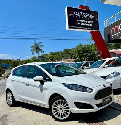 FORD FIESTA 1.0 ECOBOOST TITANIUM PLUS HATCH 12V GASOLINA 4P POWERSHIFT FORD FIESTA 1.0 ECOBOOST TITANIUM PLUS HATCH 12V GASOLINA 4P POWERSHIFT